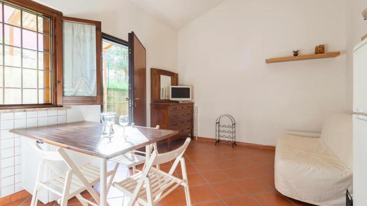 Independent House With Private Patio In * Roma