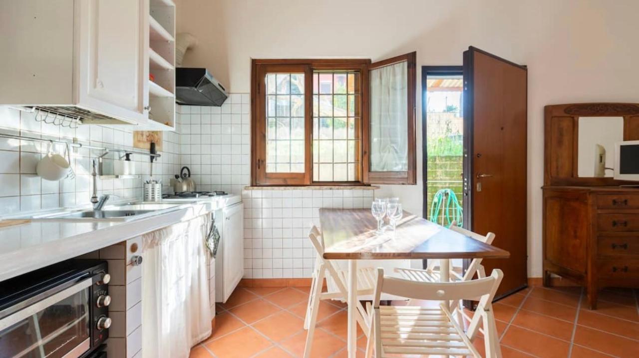 Independent House With Private Patio In Casa vacanze *