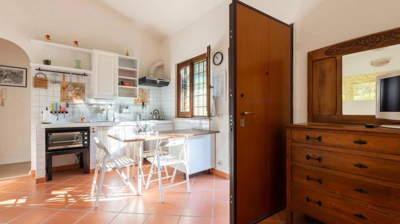 Independent House With Private Patio In Casa vacanze
